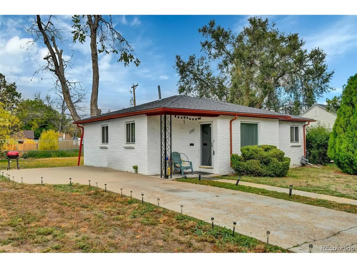 2921 Jasmine St, Denver, CO 80207 - Image #1