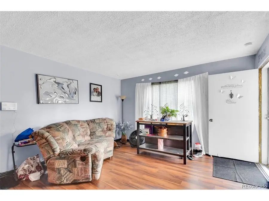 2921 Jasmine St, Denver, CO 80207 - Image #2