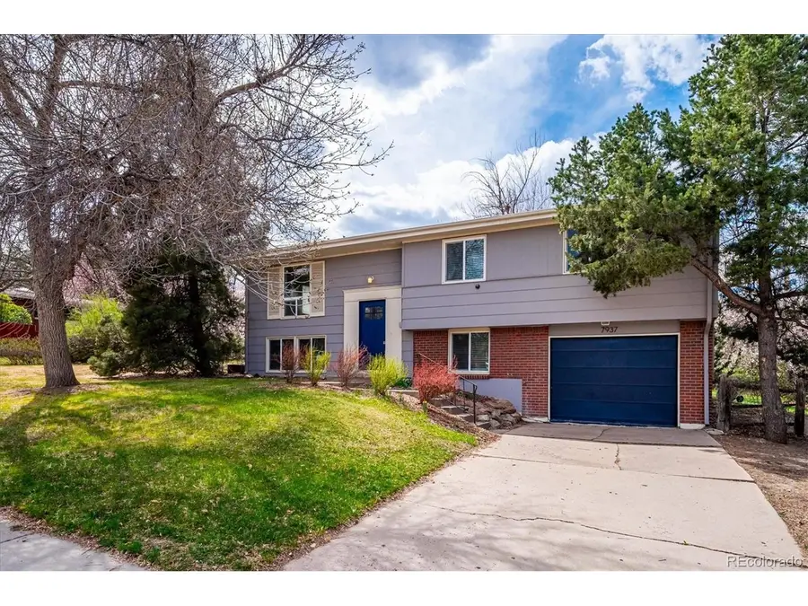 7937 W Chestnut Dr, Littleton, CO 80128 - #2
