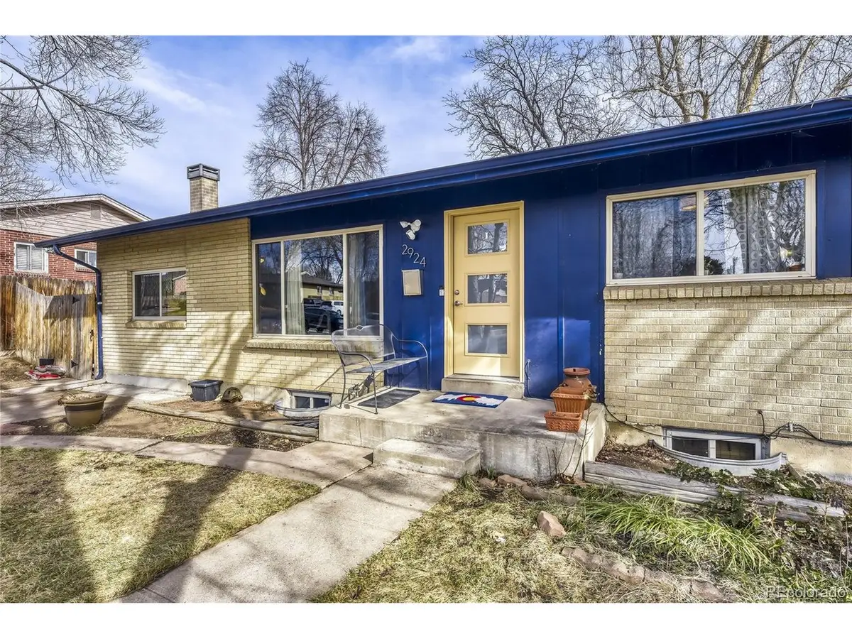 2924 S Zurich Ct, Denver, CO 80236 - #1