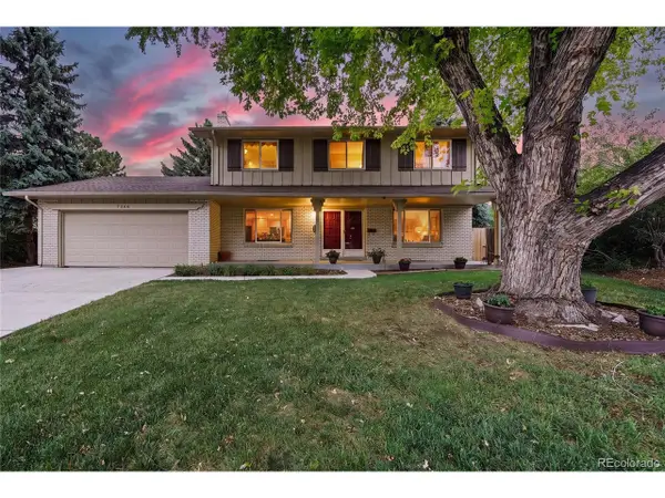7300 S Syracuse Ct, Centennial, CO 80112
