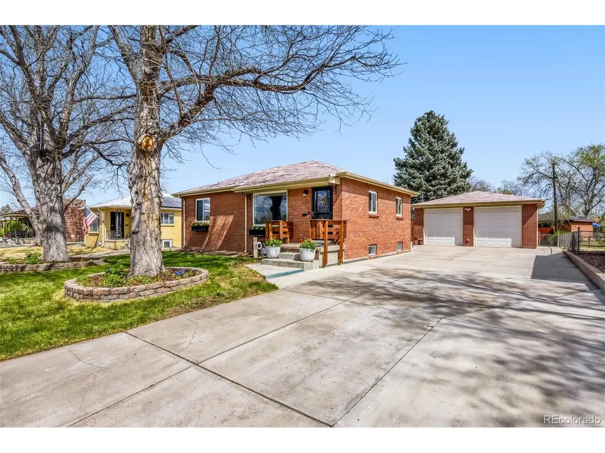 2568 S Zurich Ct, Denver, CO 80219 - #1