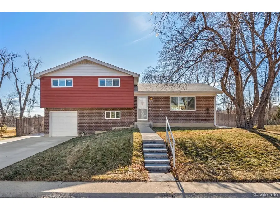 10728 Roseanna Dr, Northglenn, CO 80234 - Image #2