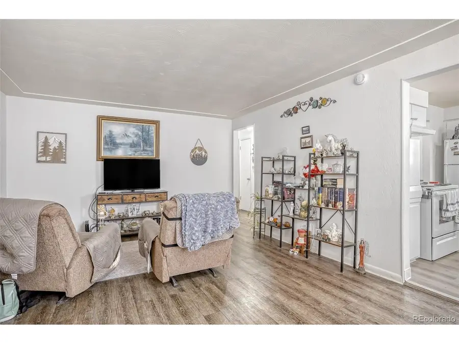 1231 Akron St, Aurora, CO 80010 - #3