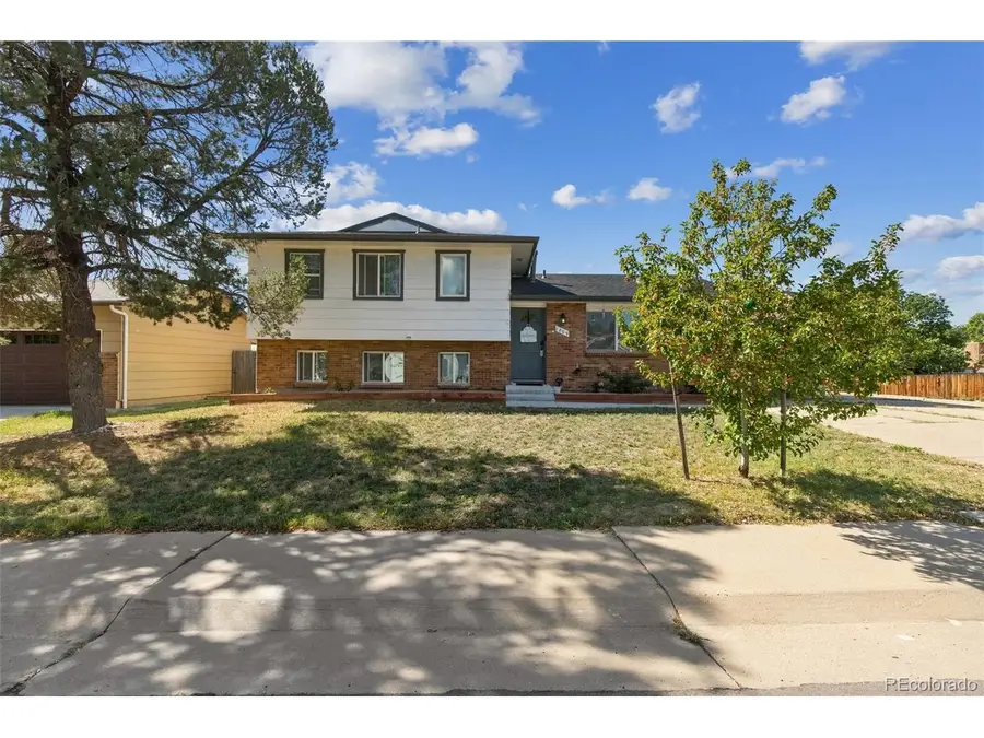 1809 S Ouray St, Aurora, CO 80017 - #2