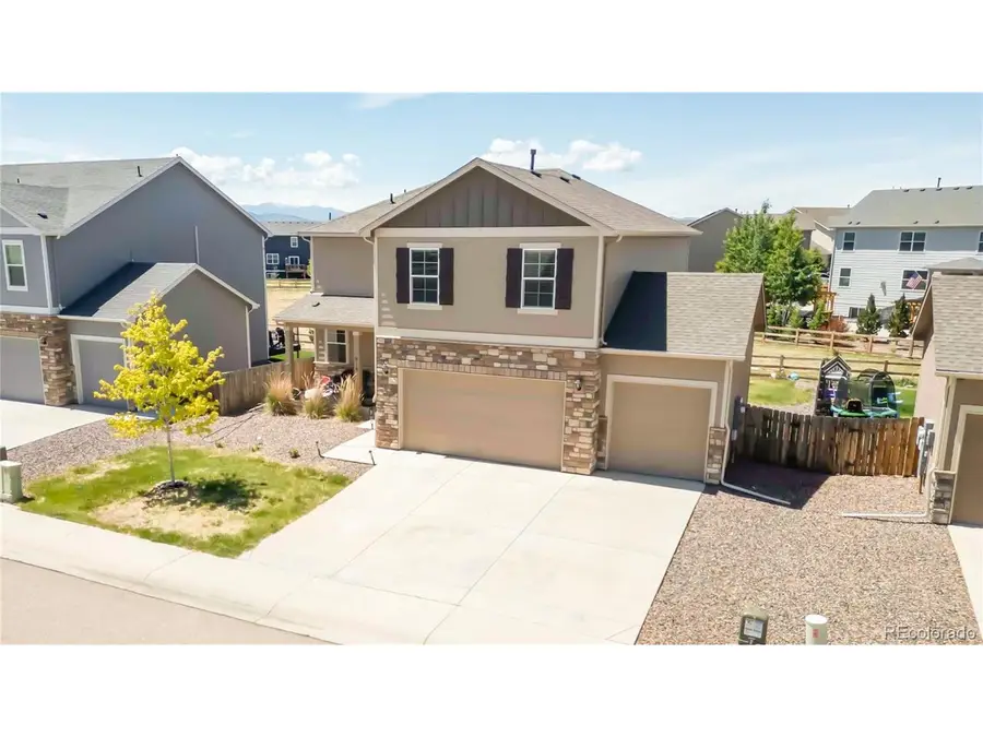 914 Charlton Dr, Windsor, CO 80550 - #3