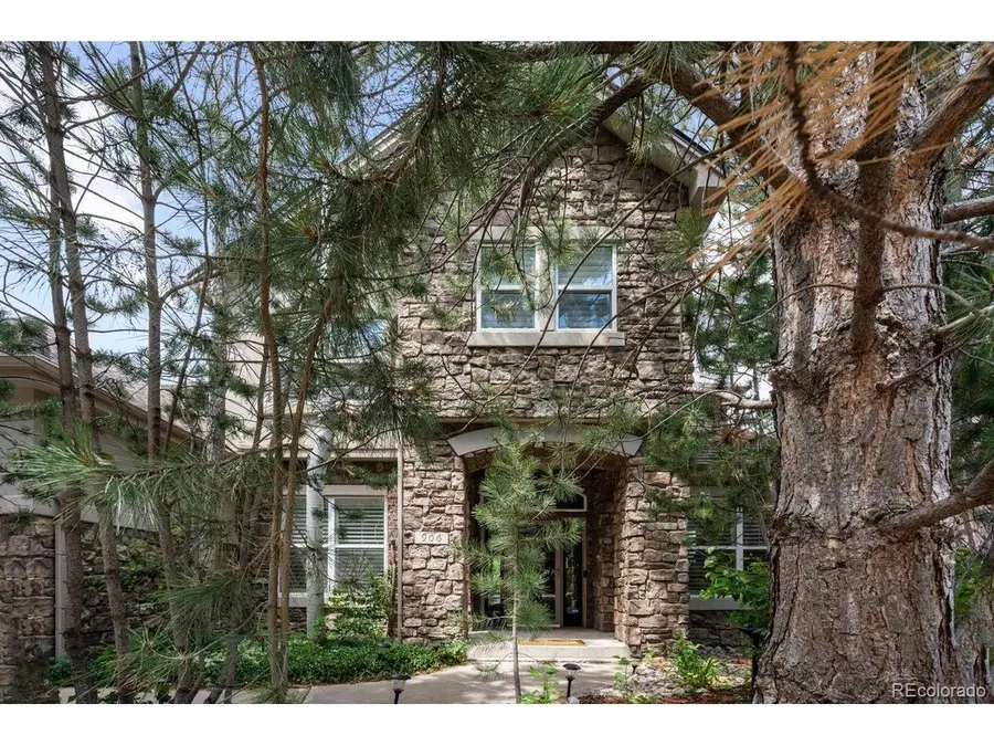 906 Greenridge Ln, Castle Pines, CO 80108 - #3