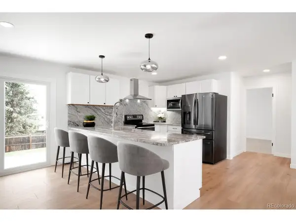 558 S Field Ct, Lakewood, CO 80226