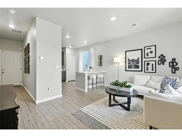 2379 Harlequin Pl, Johnstown, CO 80534