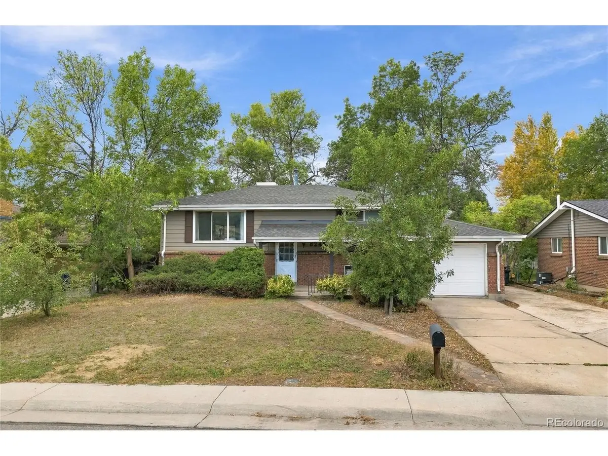 8249 Chase Dr, Arvada, CO 80003 - #1
