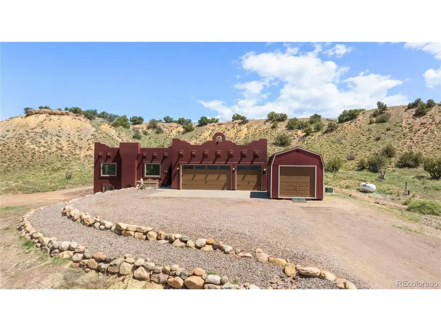 507 Van Egmond Dr, Penrose, CO 81240 - #2
