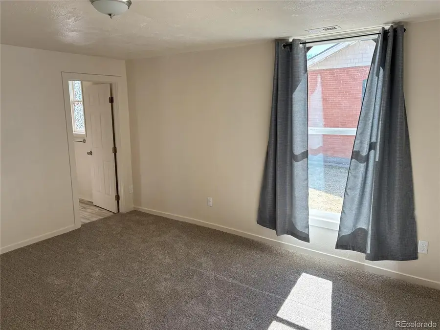 805 Raton Ave, La Junta, CO 81050 - #3