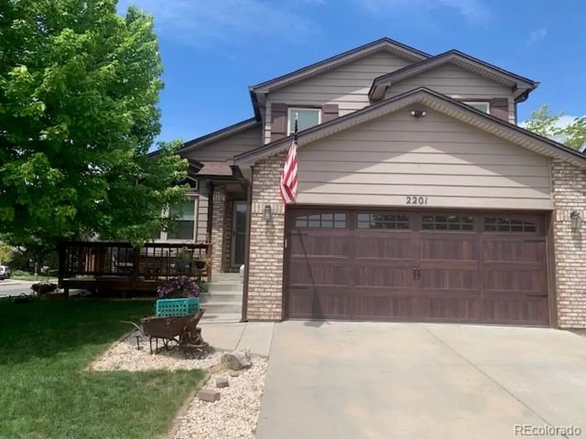 2201 Stuart St, Longmont, CO 80501 - #1