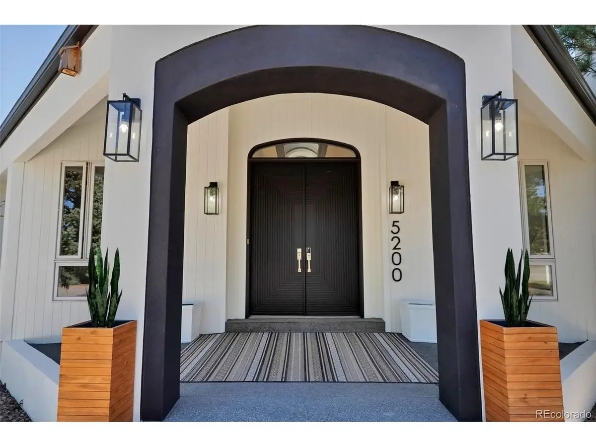 5200 Sunset Dr, Bow Mar, CO 80123 - #1