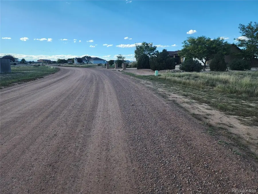 390 N Desert Cove Dr, Pueblo West, CO 81007 - #2