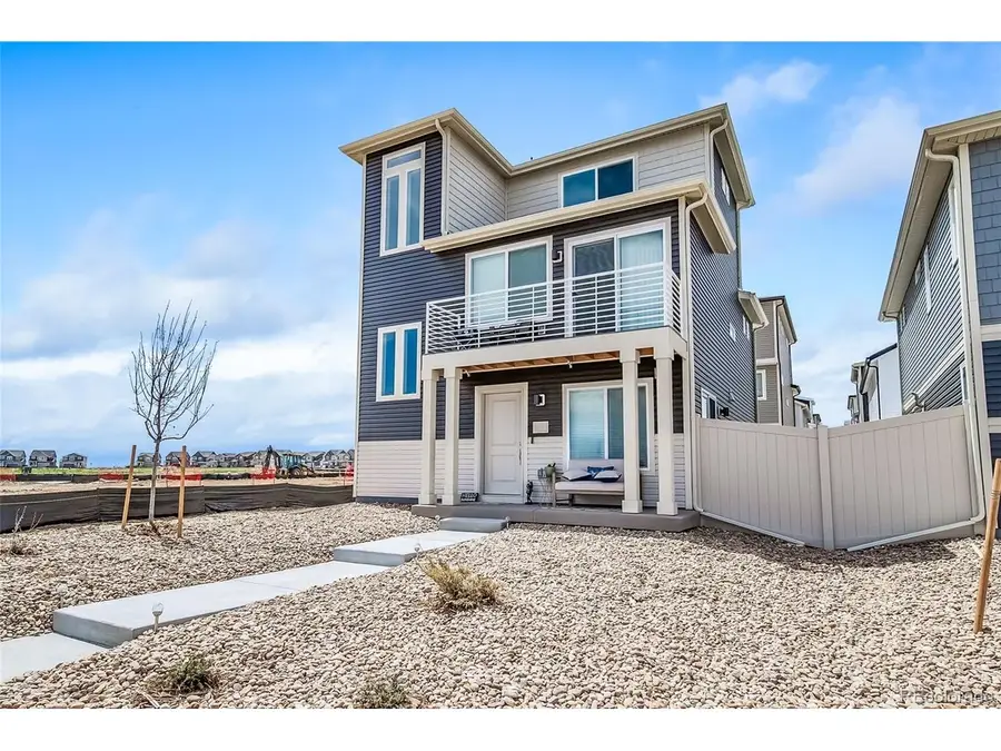 46562 Gold Prairie Dr, Bennett, CO 80102 - #2
