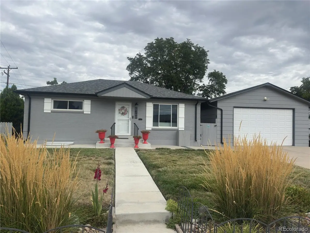 2021 E 112th Pl, Northglenn, CO 80233 - #1