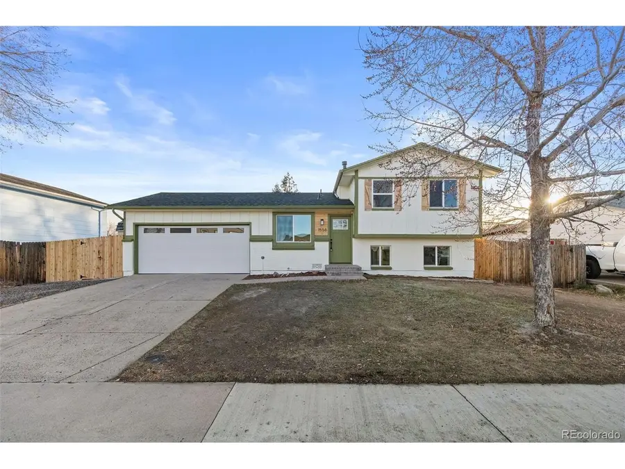 1558 S Laredo Ct, Aurora, CO 80017 - Image #2