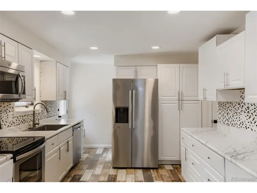 689 Jasper St, Aurora, CO 80011 - #3