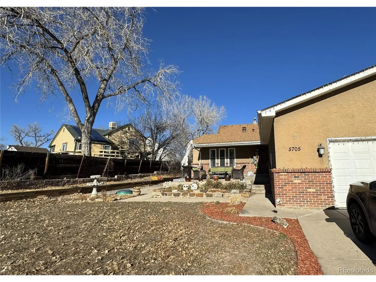 5705 Wellington Pkwy, Arvada, CO 80003 - Image #1