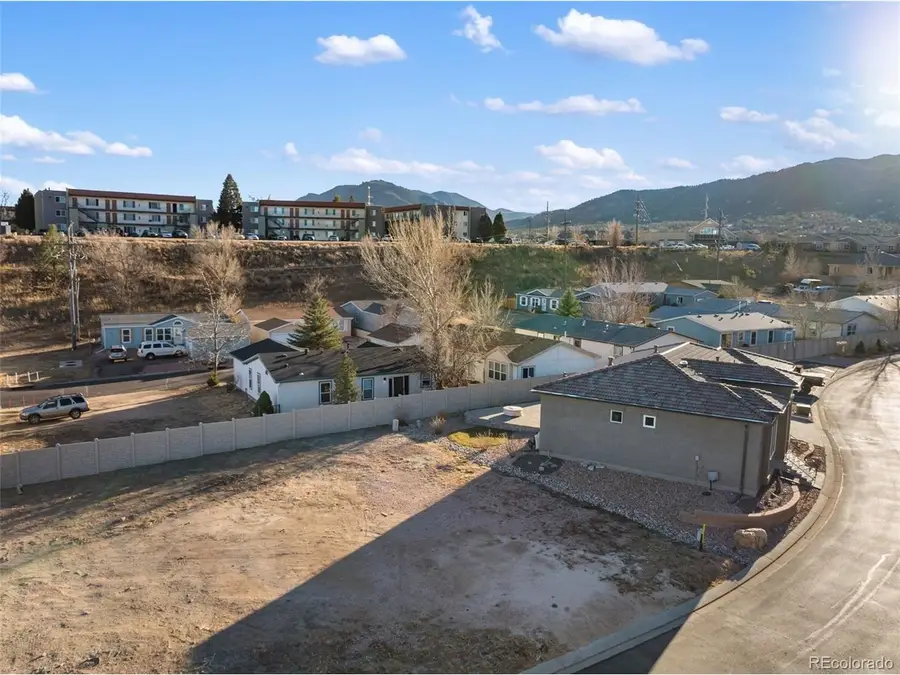 2025 Lone Willow Vw, Colorado Springs, CO 80904 - #3