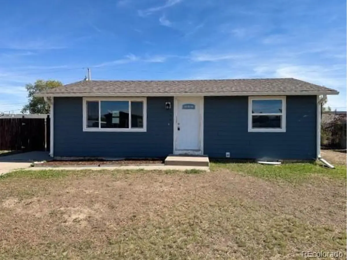 260 Dahlia St, Bennett, CO 80102 - #1