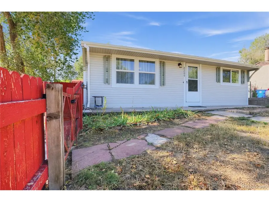 2209 Ontario Dr, Colorado Springs, CO 80910 - #2
