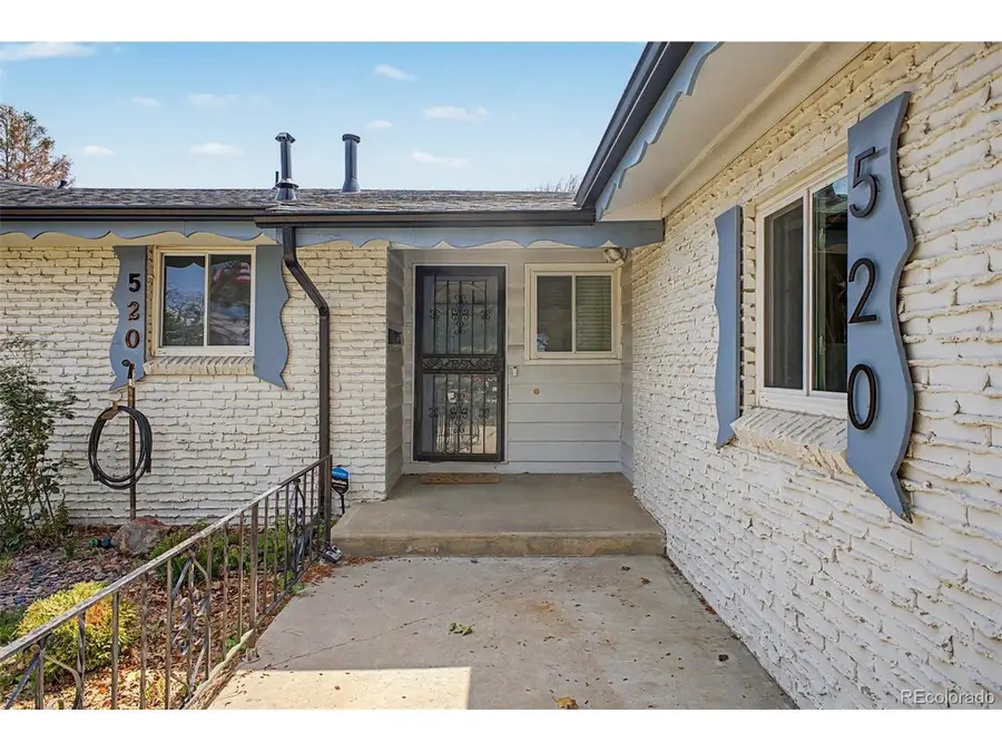 520 Iola St, Aurora, CO 80010 - #3
