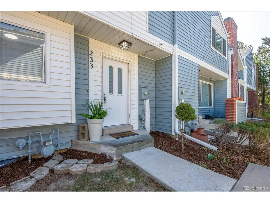 233 S Nome St, Aurora, CO 80012 - #2