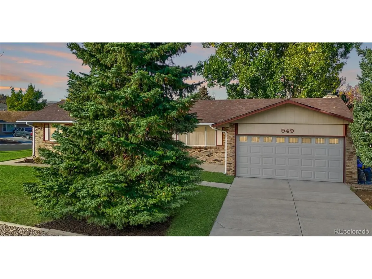949 Mountain View Dr, Castle Rock, CO 80104 - #1