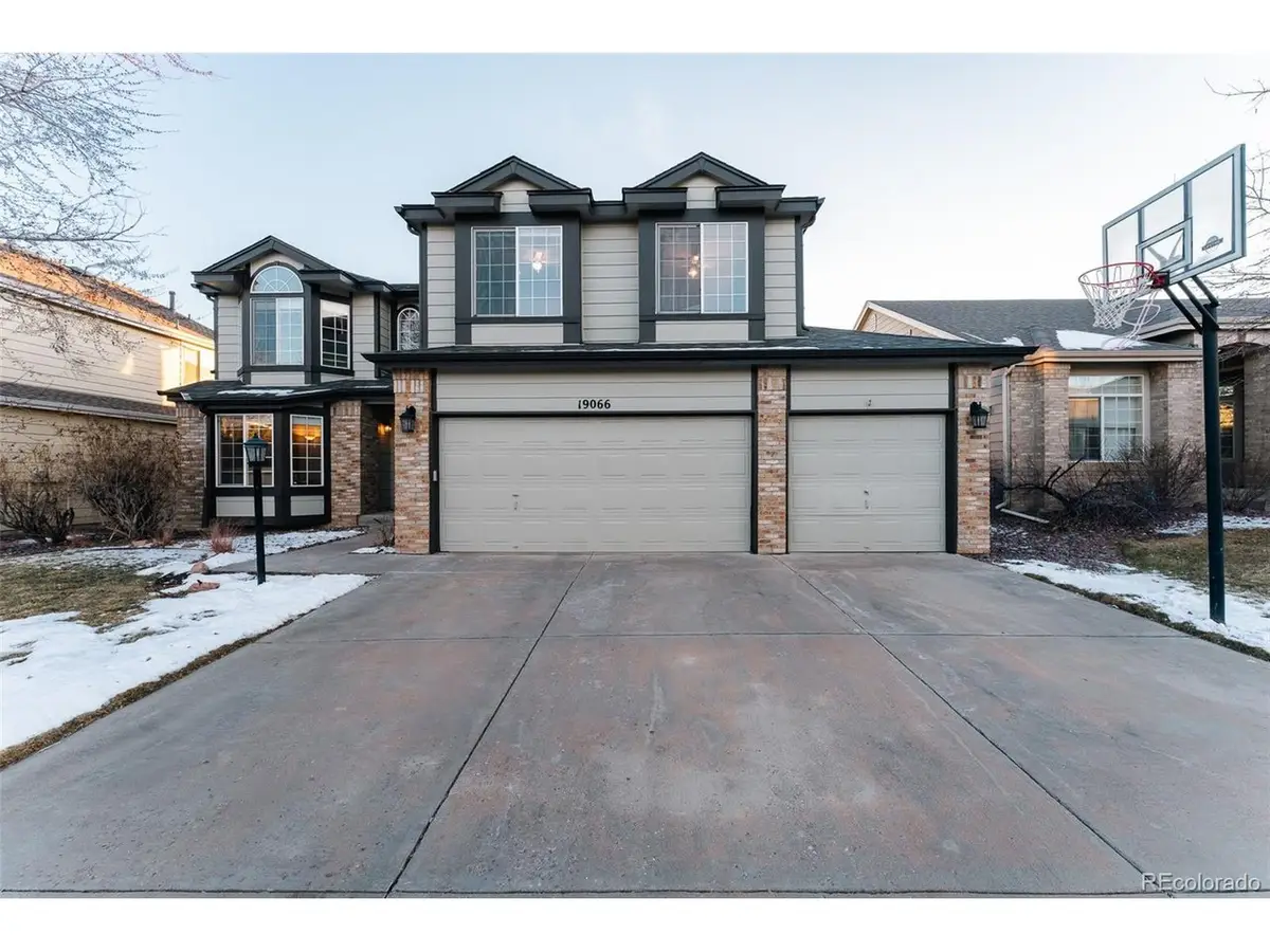 19066 E Berry Dr, Aurora, CO 80015 - Image #1