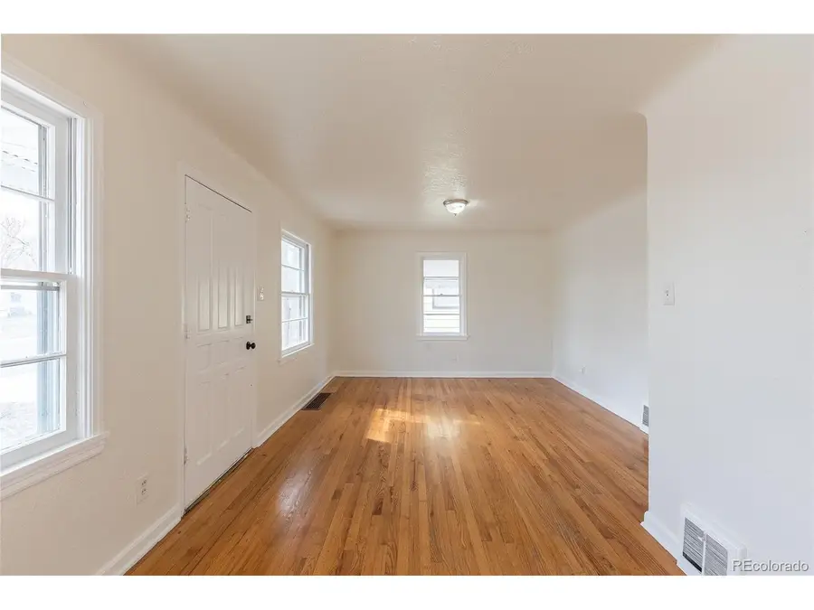 1945 Nome St, Aurora, CO 80010 - Image #3