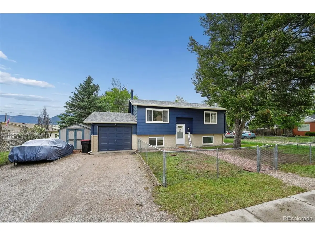 33 Washington St, Monument, CO 80132 - #1