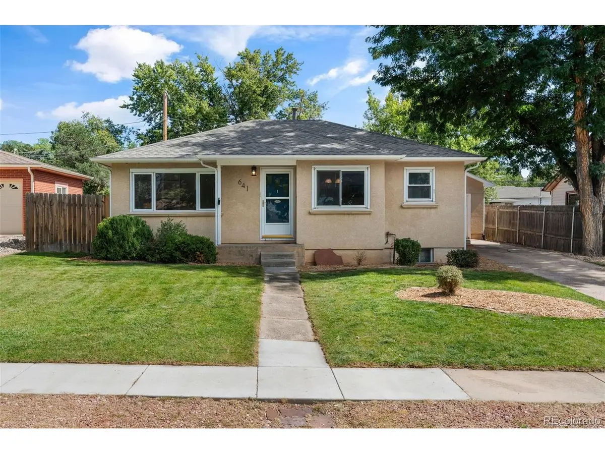 641 Glen Eyrie Cir, Colorado Springs, CO 80904 - #1
