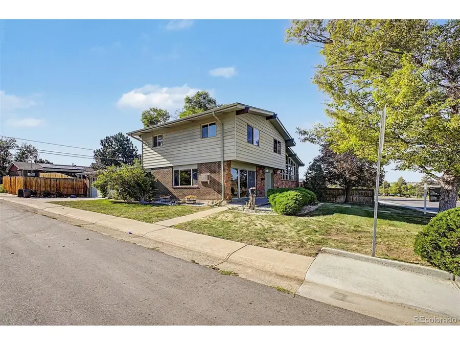 8289 Greenwood Blvd, Denver, CO 80221 - #3