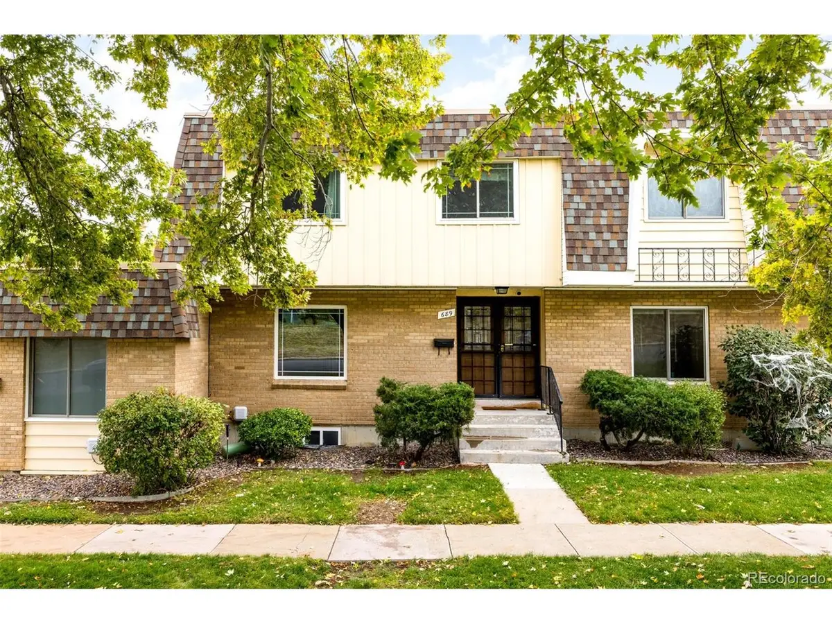 689 S Zinnia Ct, Lakewood, CO 80228 - #1