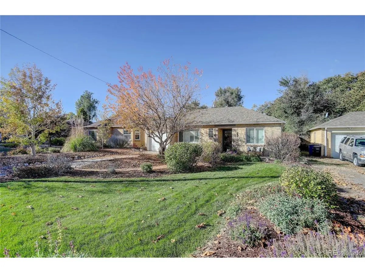 2555 Poplar St, Denver, CO 80207 - #1