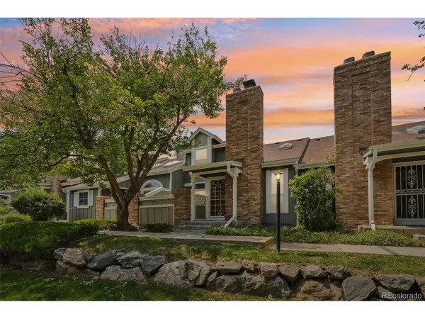 967 S Evanston Cir, Aurora, CO 80012
