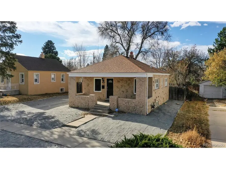 1621 Trenton St, Denver, CO 80220 - #2