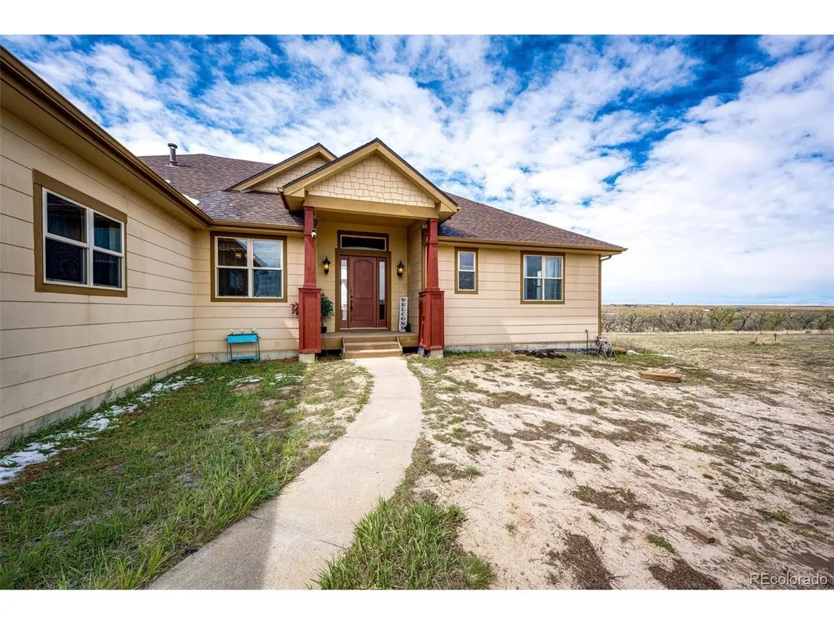 14325 Watson Cir, Bennett, CO 80102 - #1