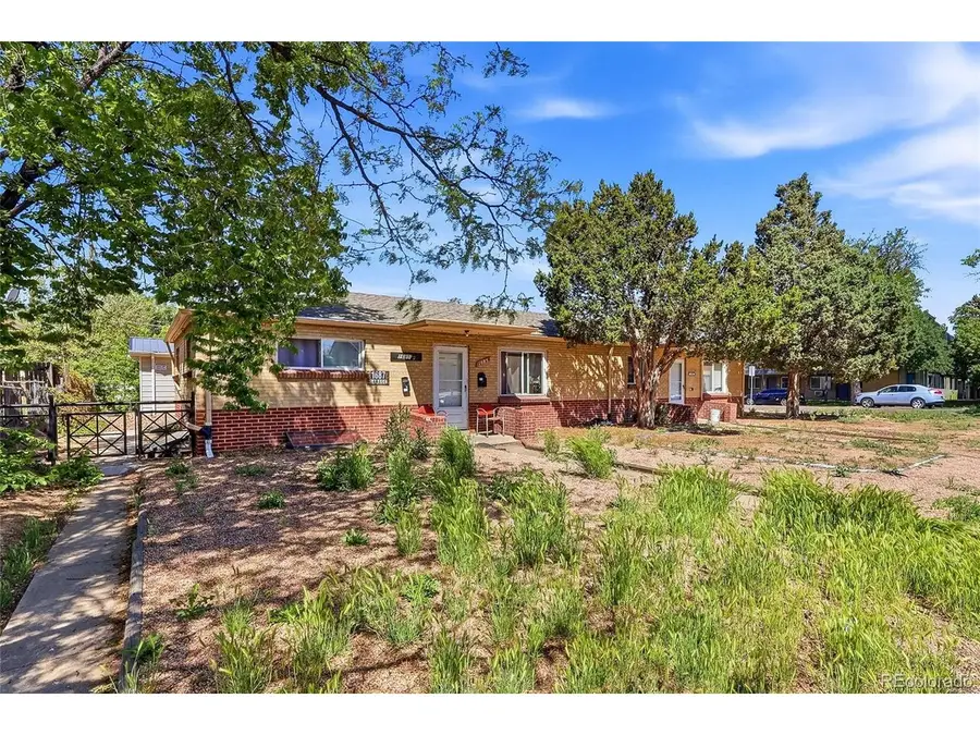 1685 Chester St, Aurora, CO 80010 - #2