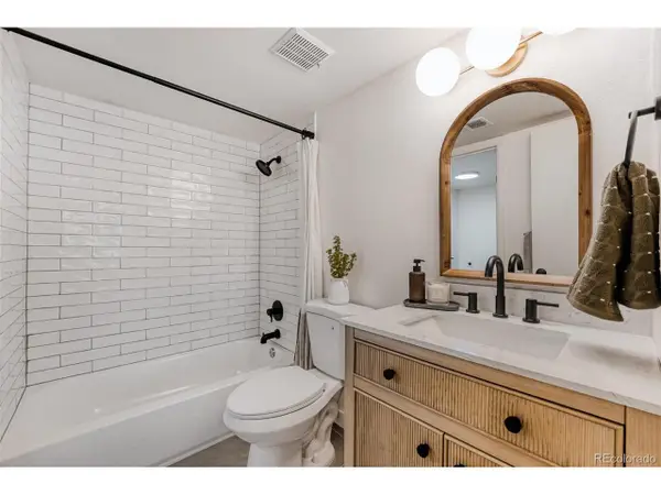 3023 S Ursula Cir #302, Aurora, CO 80014