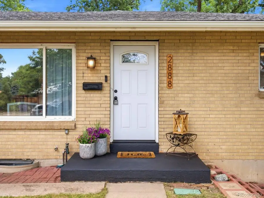 2888 S Zurich Ct, Denver, CO 80236 - #2