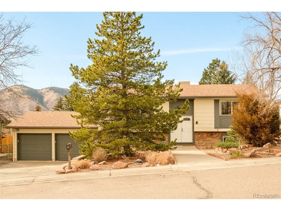 1607 Secrest St, Golden, CO 80401 - #2