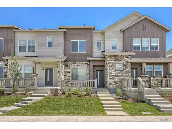 402 N Bersshine Ct, Watkins, CO 80137