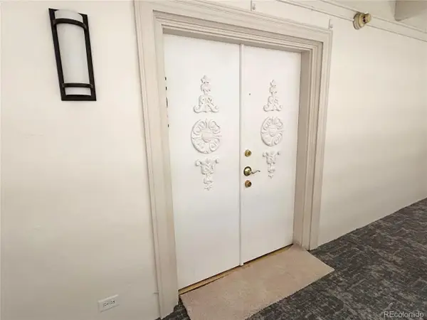 3131 E Alameda Ave #303, Denver, CO 80209
