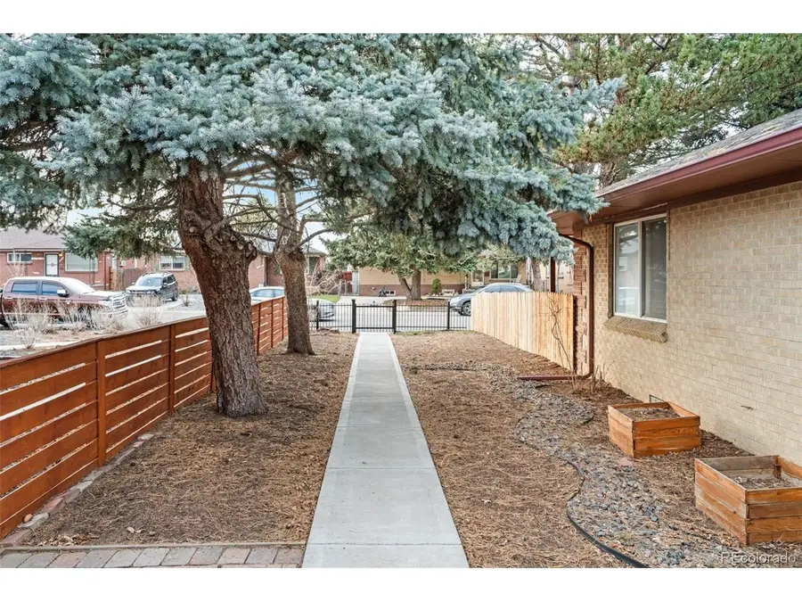 3690 Grape St, Denver, CO 80207 - Image #2
