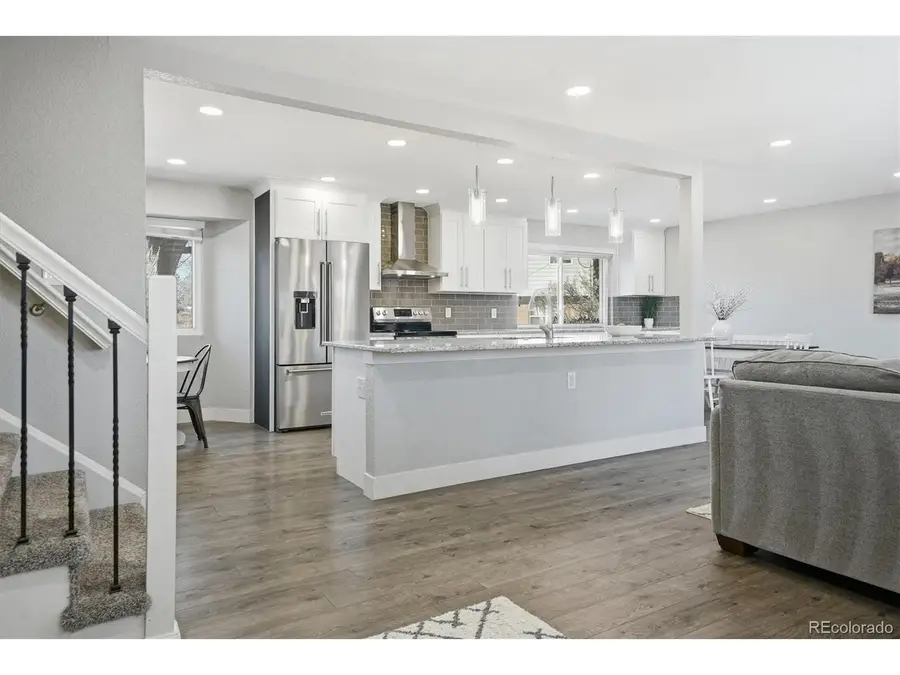 1148 W Hinsdale Dr, Littleton, CO 80120 - Image #2