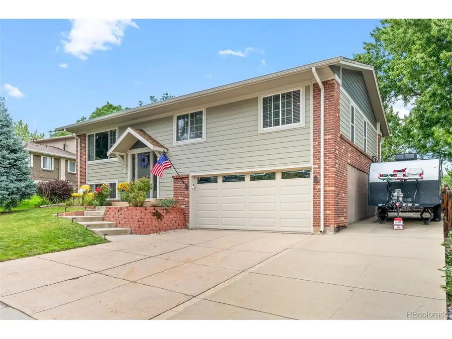 2137 S Xenon St, Lakewood, CO 80228 - #2