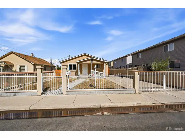 518 15th Avenue Ct, Greeley, CO 80631